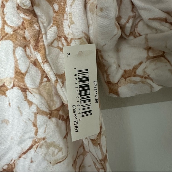 Daily Ritual Women’s Supersoft Puff-Sleeve Top - Marble -White and Tan - Size XL - Picture 6 of 6